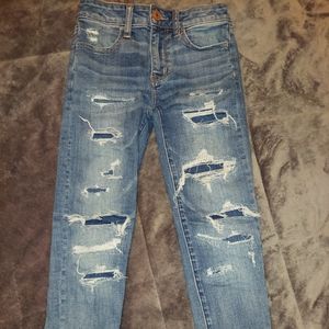 American Eagle girls distressed jean